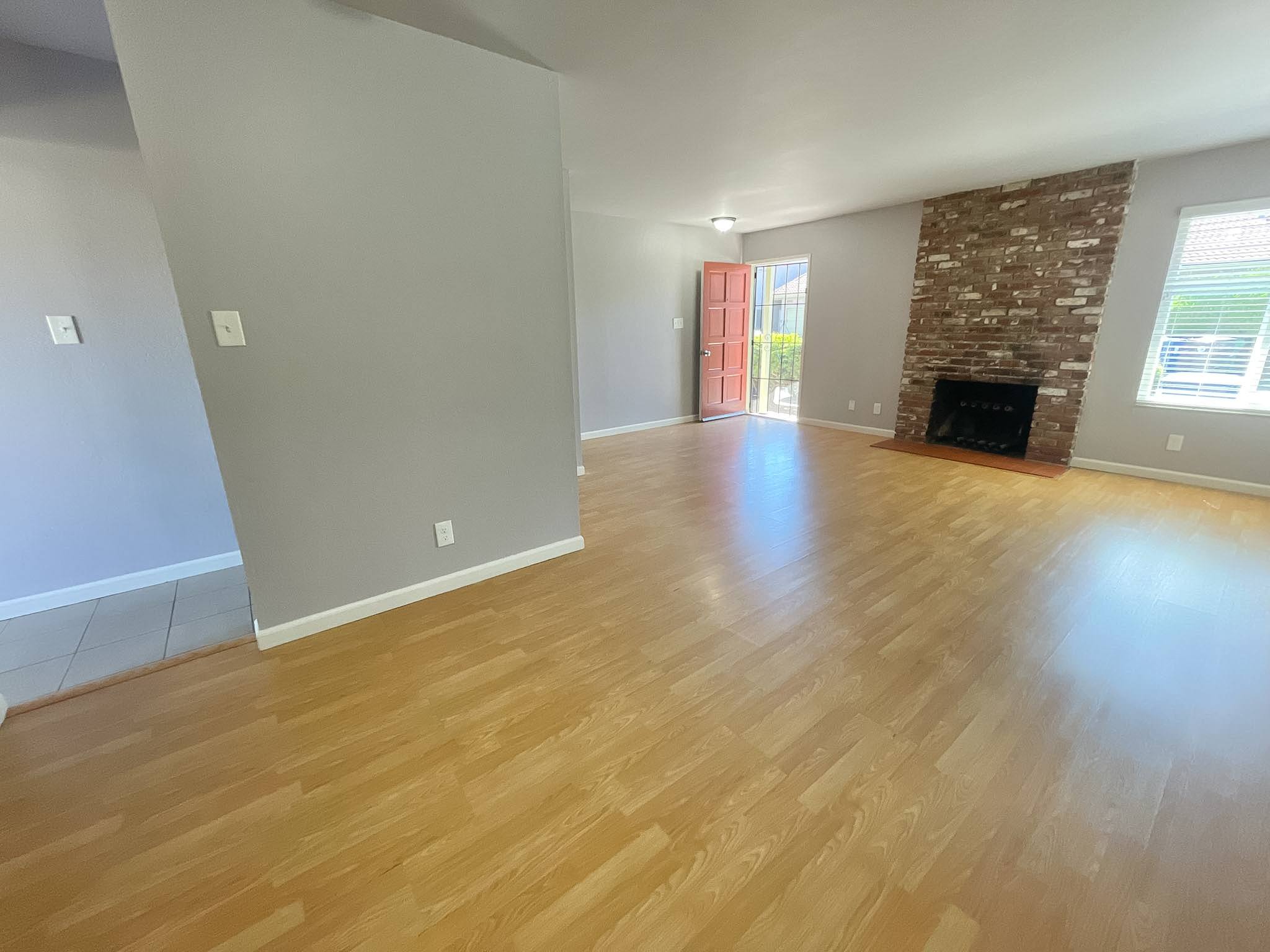3269 Somerset Ave photo 2